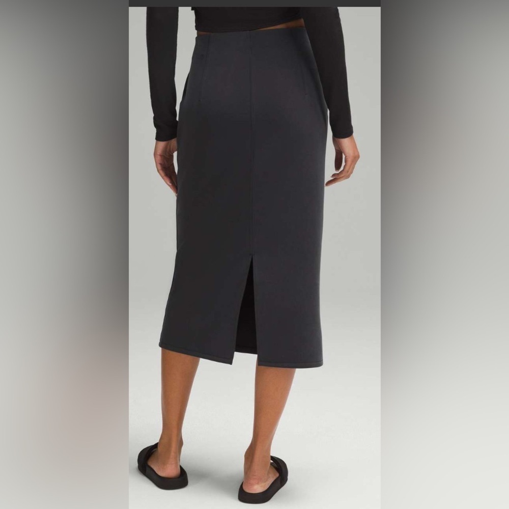 lululemon athletica Softstreme Black Midi‎ Skirt